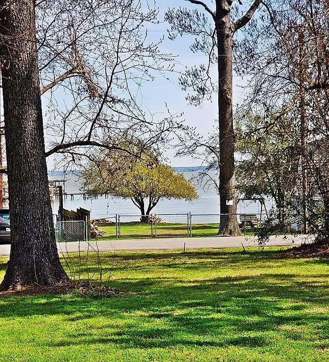 1st image of 00001 Bluewater Dr