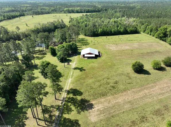 2189 Pineview Dr, Brewton, AL 36426