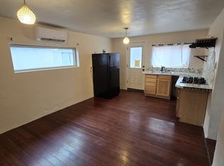 523 Slate Ave NE #B, Albuquerque, NM 87102