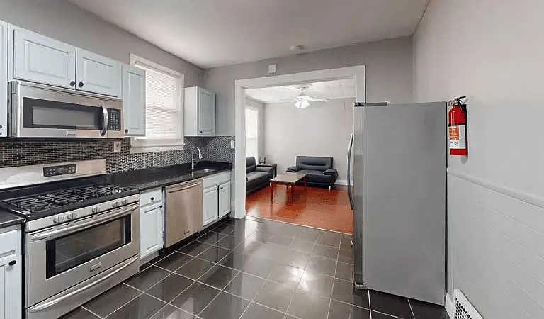 308 S Beech St — Photo 8