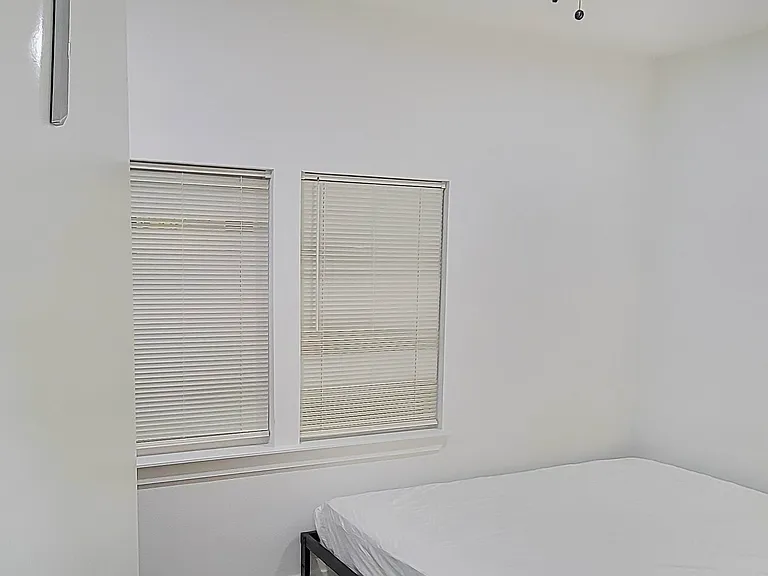 Donald St — Photo 1