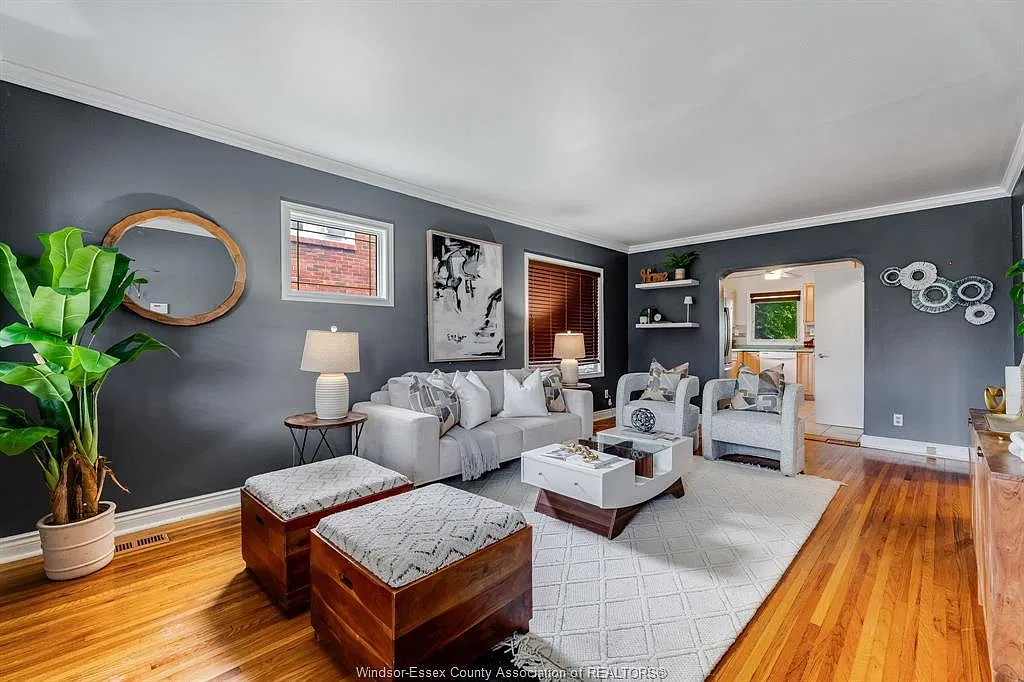 4 bed, $2,695 — Photo 2