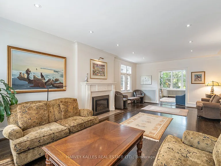 14 Dewbourne Ave — Photo 6