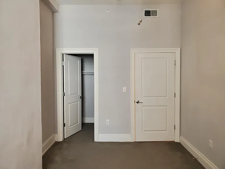 3755 Lindell Blvd #2C — Photo 11