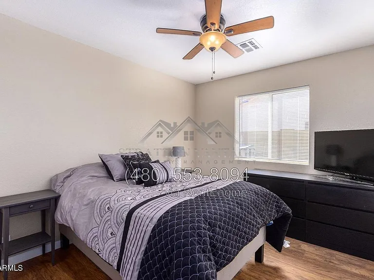 2195 E Sherri Dr — Photo 13