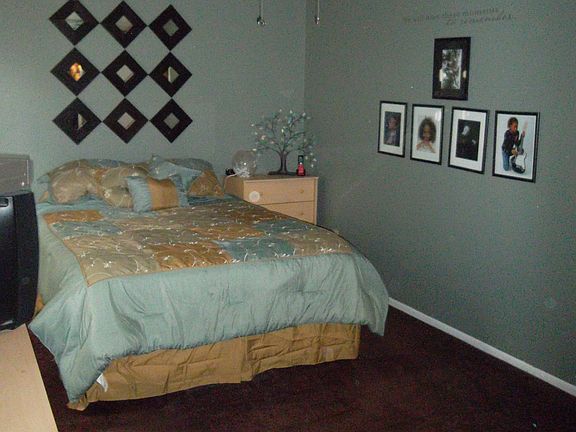 5th image of 1028 Gwyn Cir