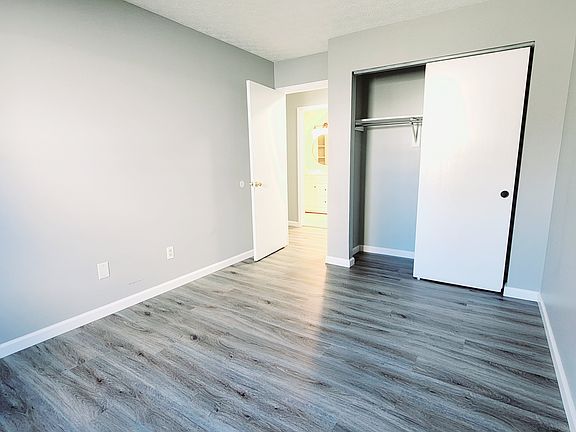 5th image of 4066 Greenery Dr