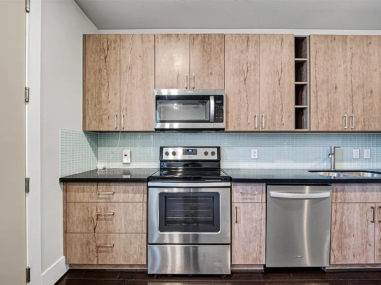 2401 Crawford St #B209 — Photo 15