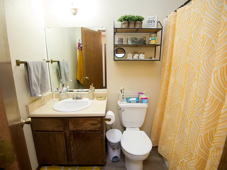 417 S Hester St #2 — Photo 3