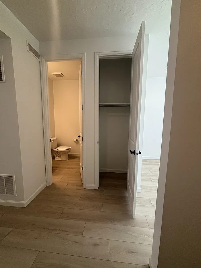 3 bed, 2.5 bath, 2421 sqft, $2,250 — Photo 4