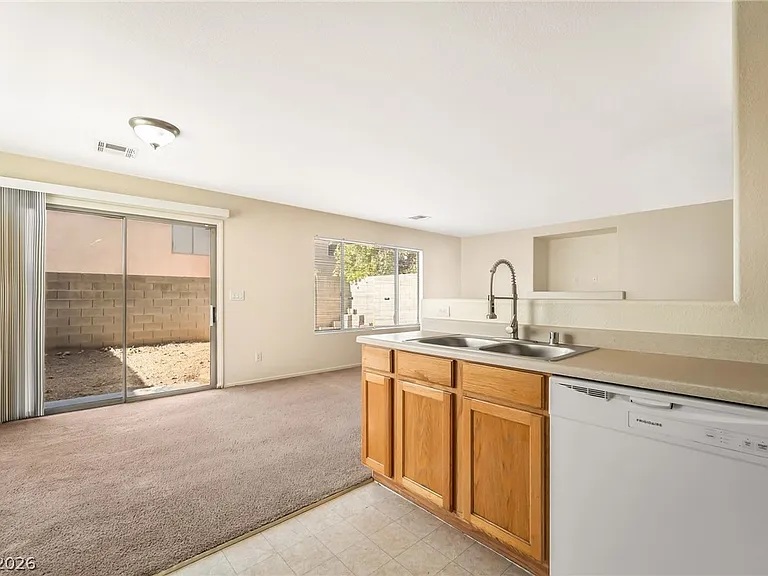 4849 Lone Grove Dr — Photo 11