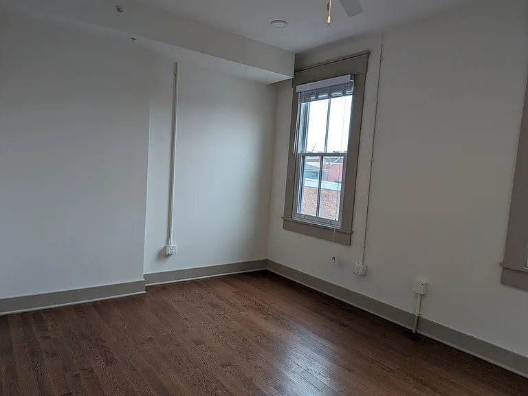 1701-1705 Race Street — Photo 9