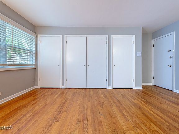 5th image of 4623 N Paulina St #104