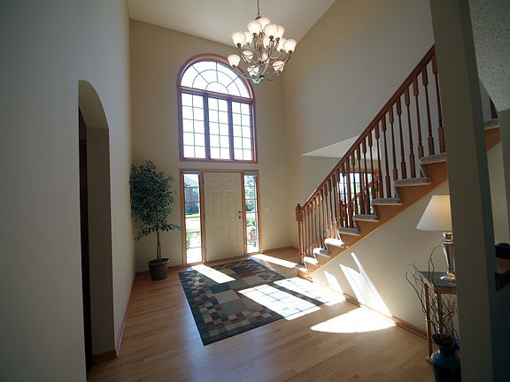 3rd image of 634 Carver Bluffs Pkwy