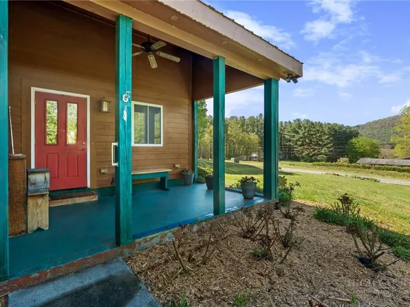 143 Lena Way, Jefferson, NC 28640