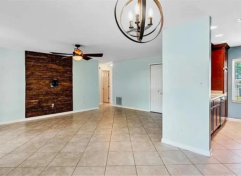120 Bent Oak Ct — Photo 4