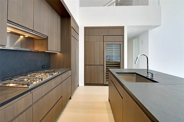 Rented by Time Equities Brokerage | media 22