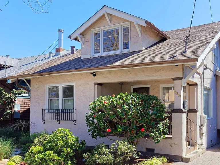 5807 Lawton Ave #UPPER — Photo 2