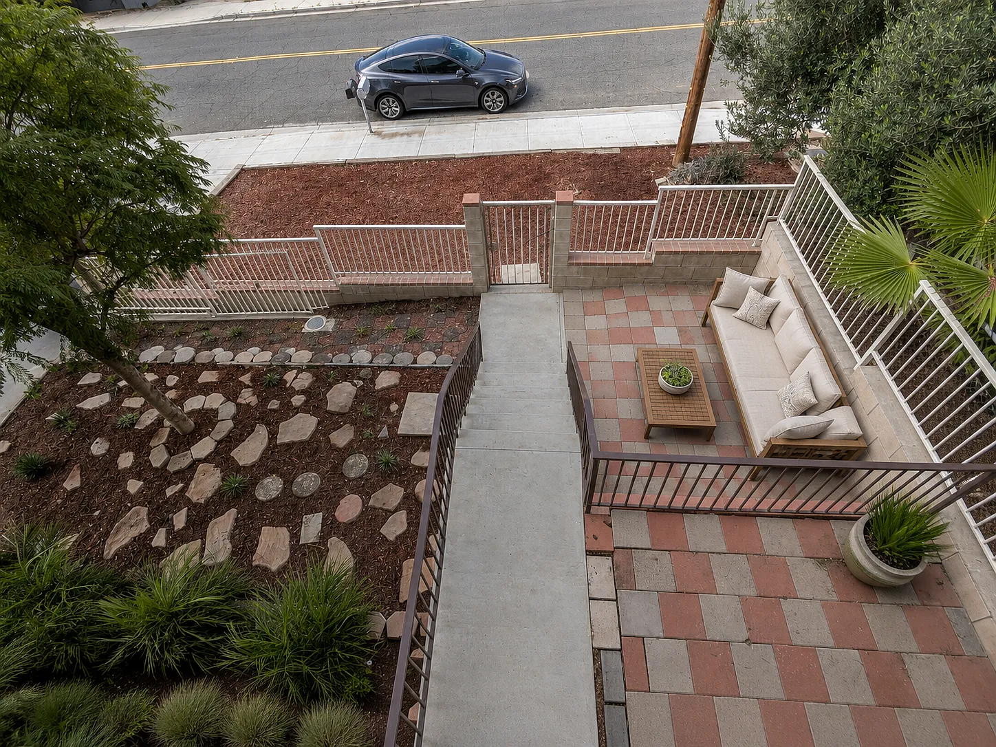 3 bed, 2.5 bath, 1250 sqft, $2,690 — Photo 4