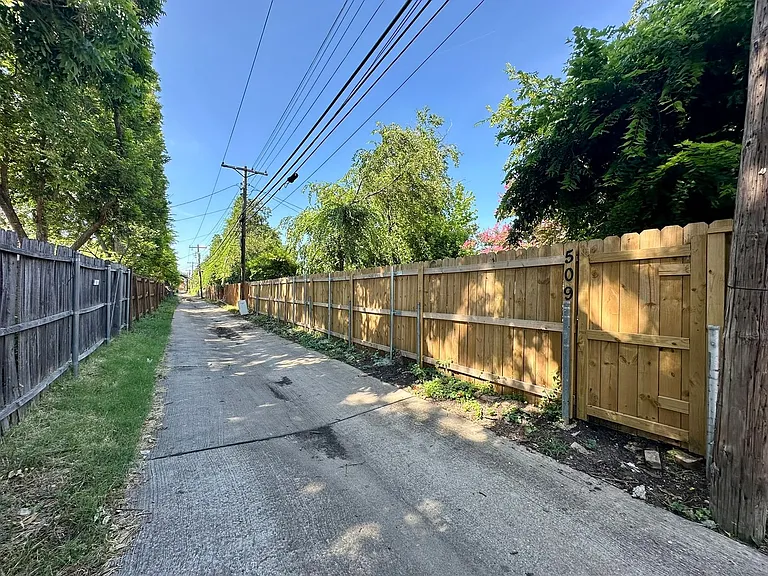 509 Dover Dr — Photo 40