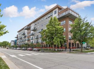 450 1st St SW #402, Cedar Rapids, IA 52404