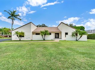 8900 SW 76th St, Miami, FL 33173