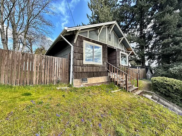 Building Photo - 3106 Farragut St