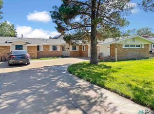 1213 E Cimarron Rd, Hobbs, NM 88240