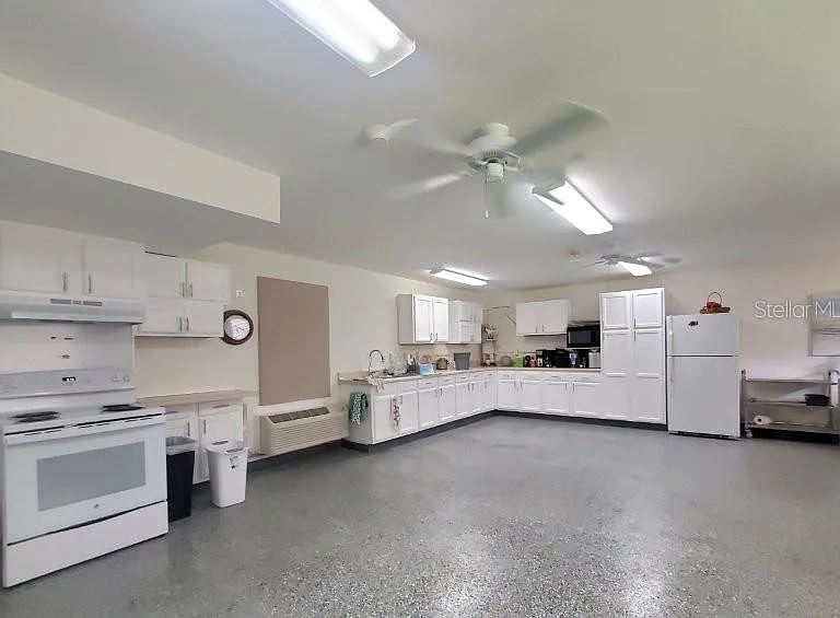 150 Harborside Ave #102 — Photo 23