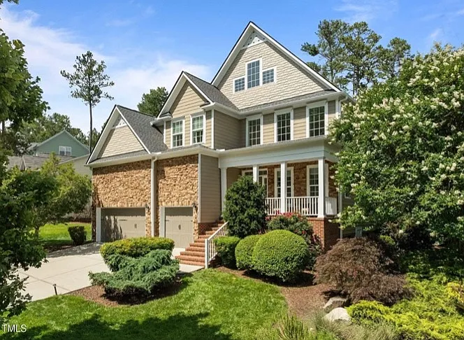 705 Harkness Cir