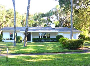 664 Acacia Rd, Vero Beach, FL 32963