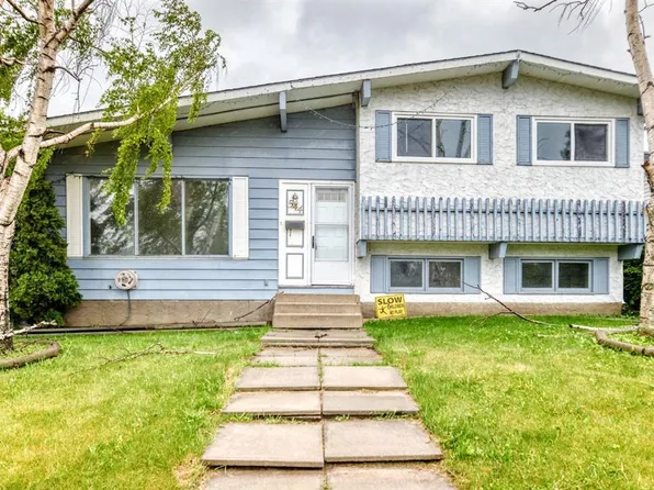 544 N Penworth Way SE, Calgary, AB T2A 4G3