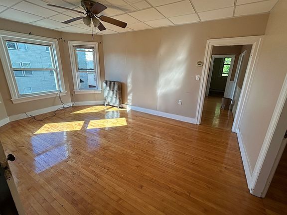 4th image of 23 Lakewood St