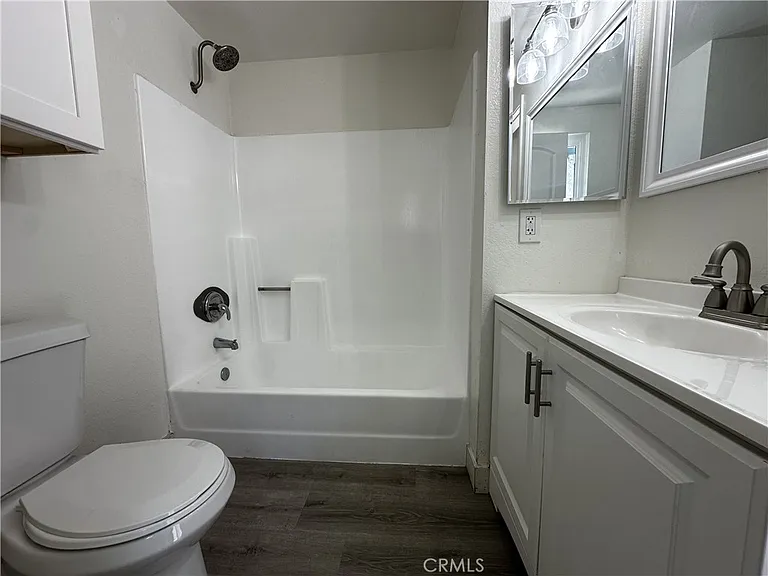 710 W Washington Ave #200 — Photo 10
