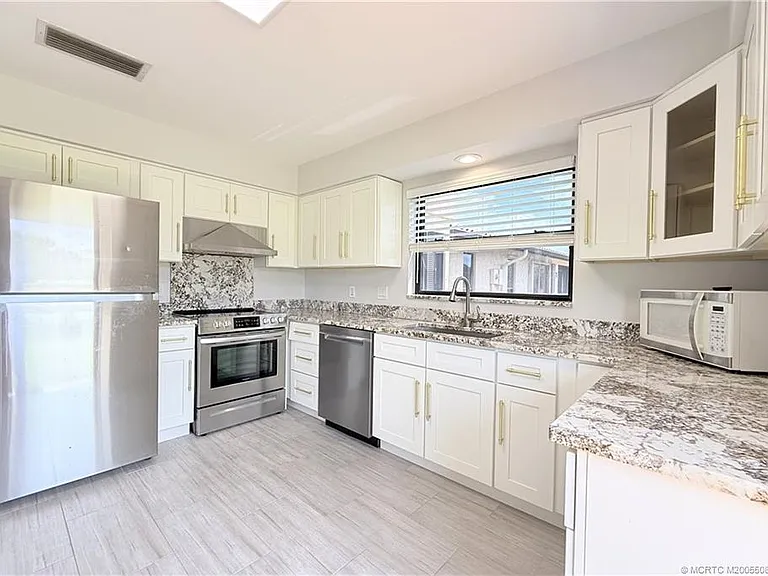 3505 SW Quail Meadow Trl #A — Photo 8