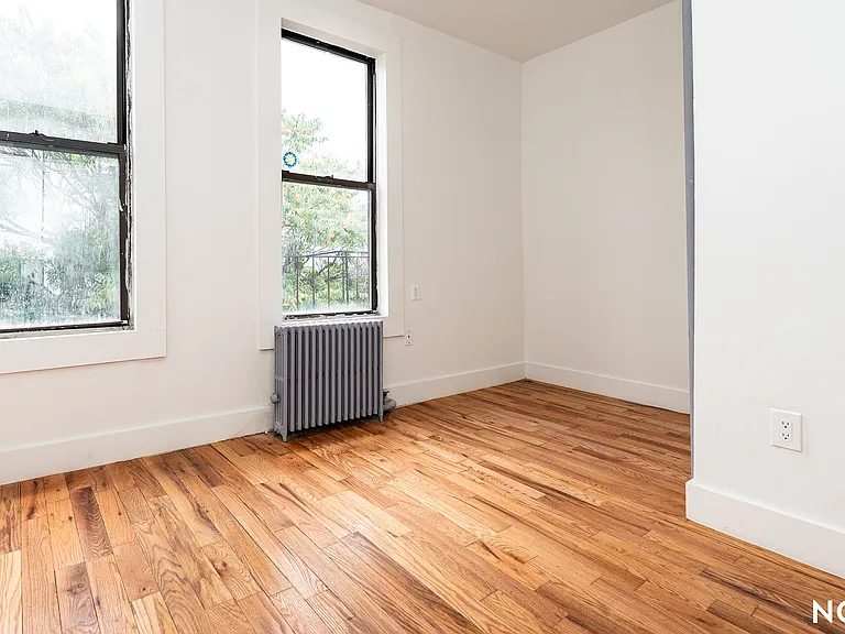 88 Menahan St #3D — Photo 18