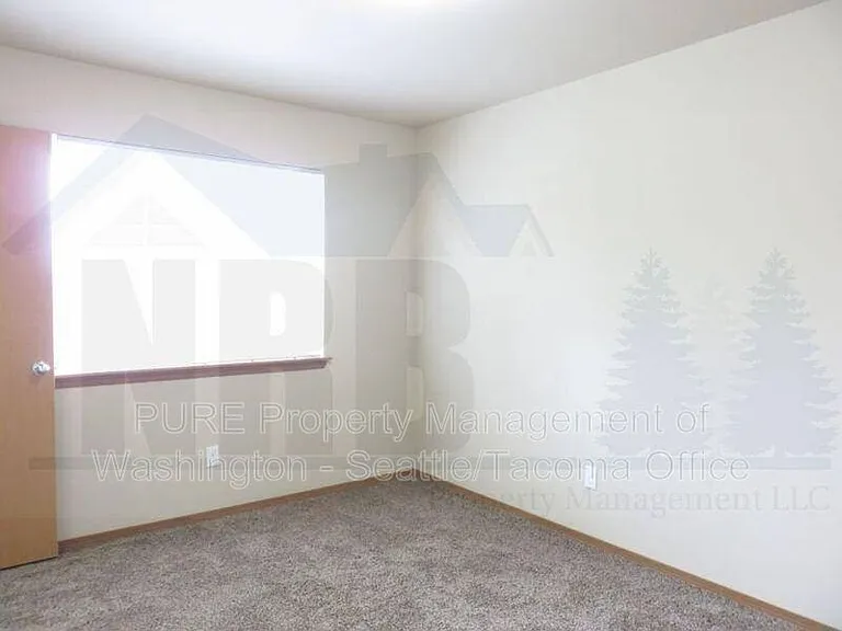 8015 Pacific Ave #20 — Photo 14