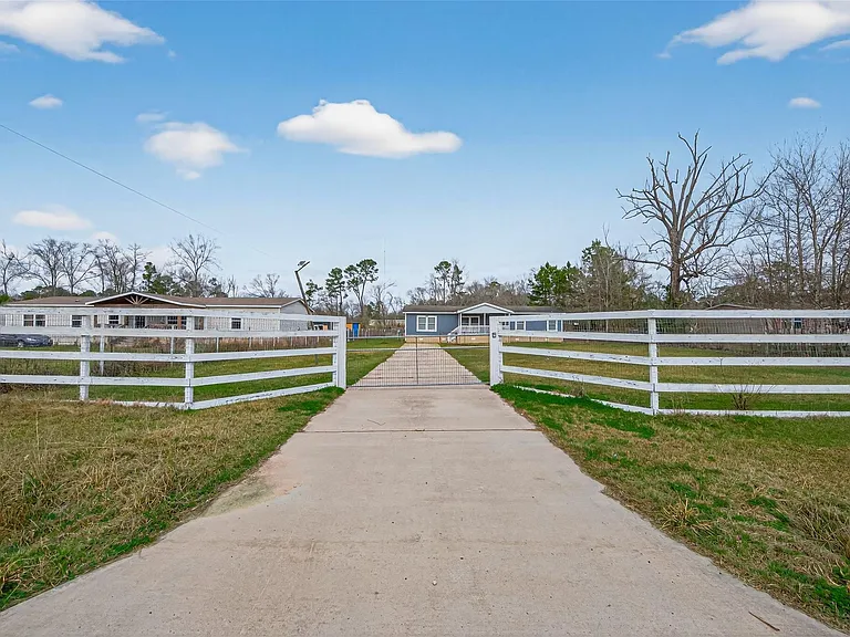 15933 W Relza Dr — Photo 44