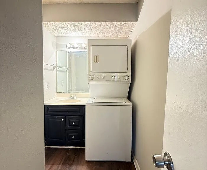 270 Tampa Dr #H12 — Photo 17