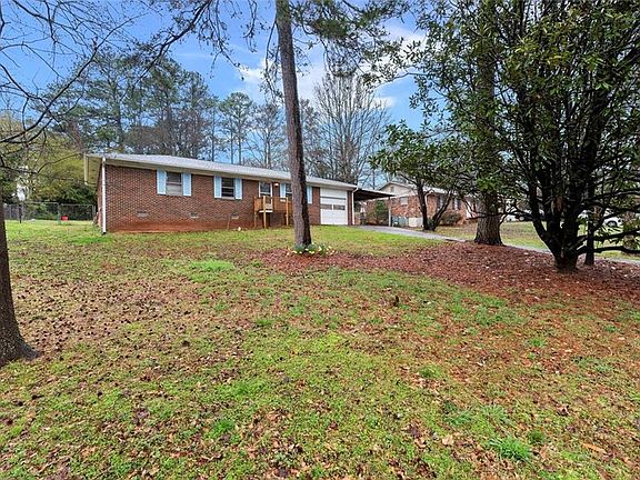 2nd image of 991 Lancelot Dr