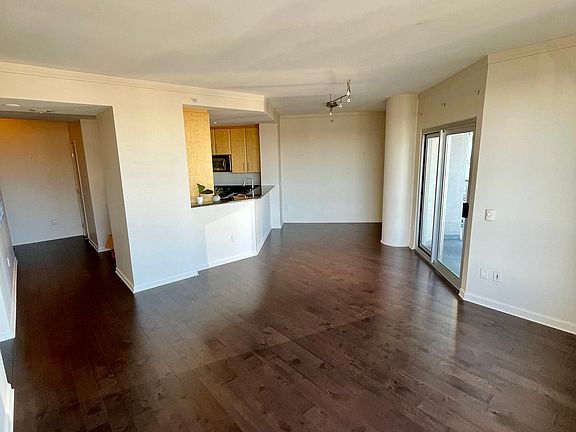 2nd image of 400 Beale St APT 1603