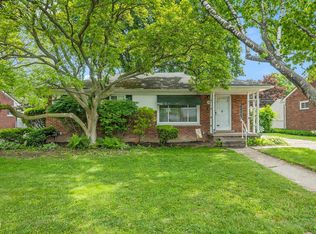 990 Chippewa Rd, Mount Clemens, MI 48043