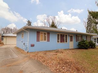 315 Harmony Dr, North Aurora, IL 60542