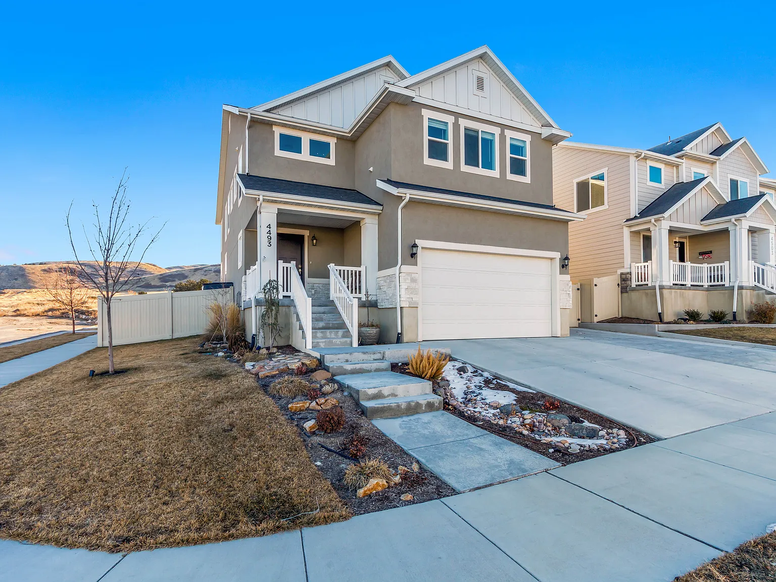 4493 W Wharton Dr — Photo 2