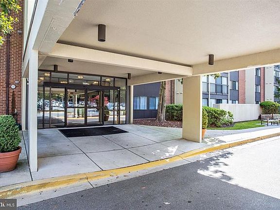 3rd image of 2921 N Leisure World Blvd #1