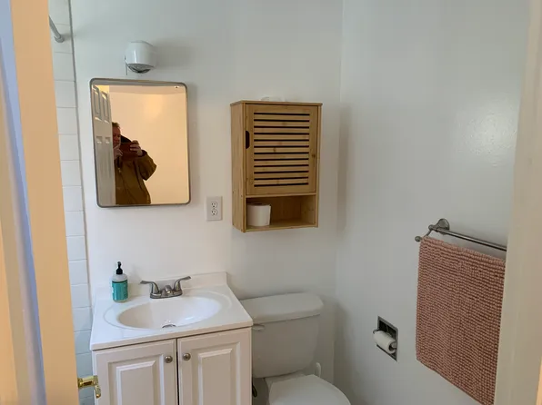 5501 NE 65th St #3, Seattle, WA 98115