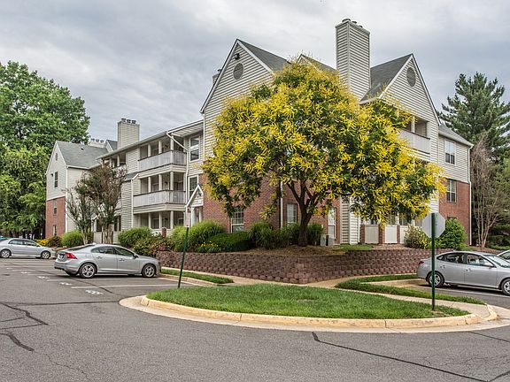 3rd image of 3921 Penderview Dr APT 1838