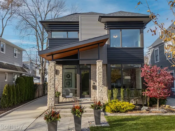 1580 Henrietta St, Birmingham, MI 48009