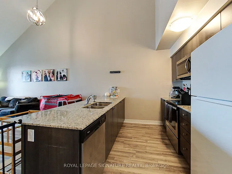 7 Anchorage Cres #304 — Photo 9