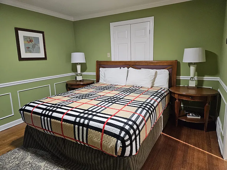 2566 Vauxhall Pl — Photo 34
